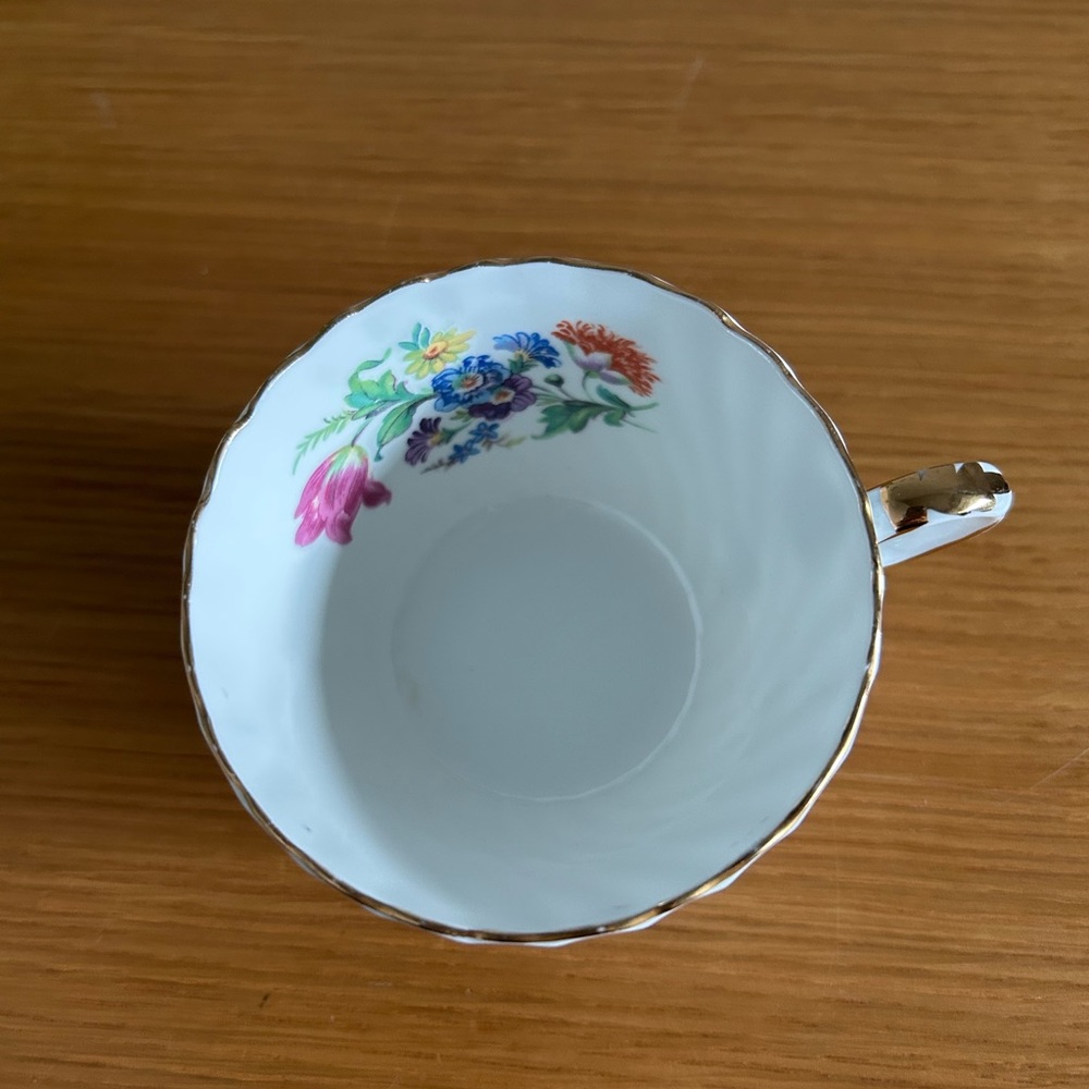 Aynsley Teacup - Picture 10 of 12